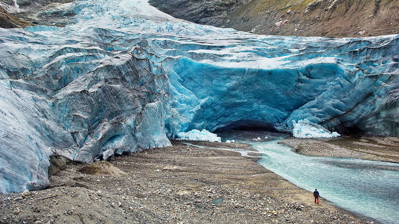 BeforeAndAfter Photos Show How Horrifyingly Fast The World’s Glaciers