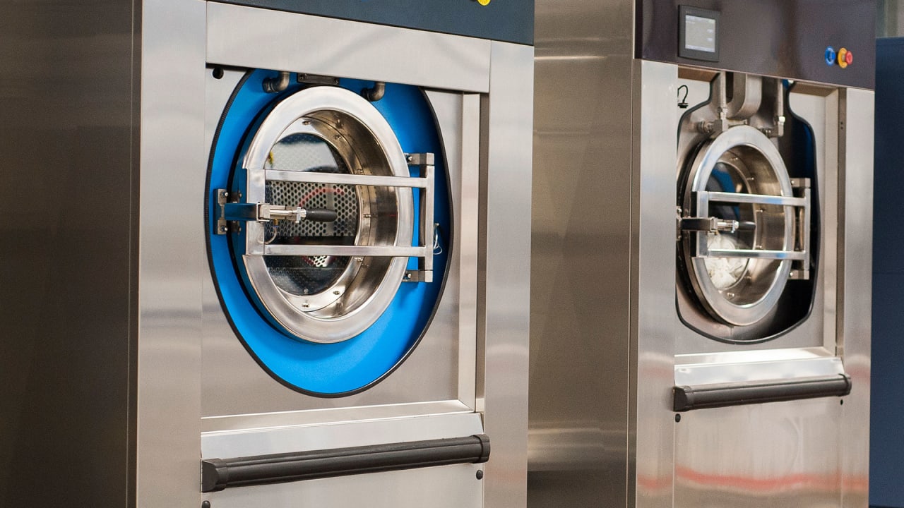 The New Dry Cleaning This Washing Machine Uses Just A Tiny Bit Of